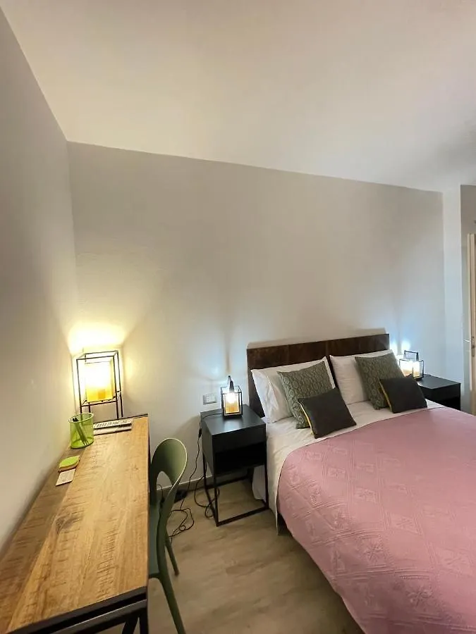 Smart Gold Apartment Elegant Style Bergamo
