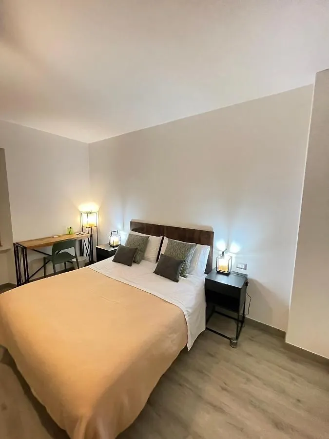 Smart Gold Apartment Elegant Style Bergamo 0*,