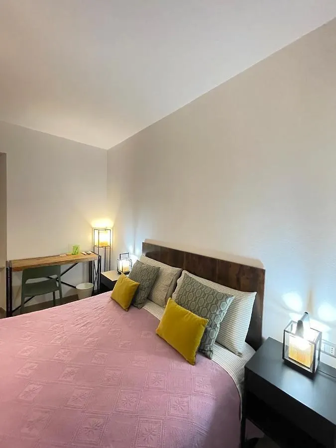 Smart Gold Apartment Elegant Style Bergamo