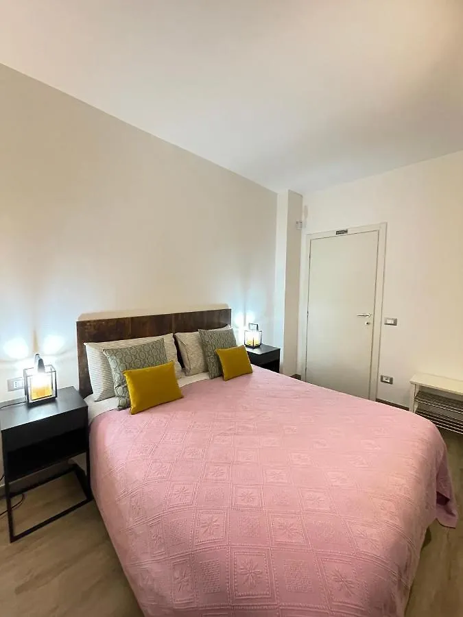 Smart Gold Apartment Elegant Style Bergamo İtalya