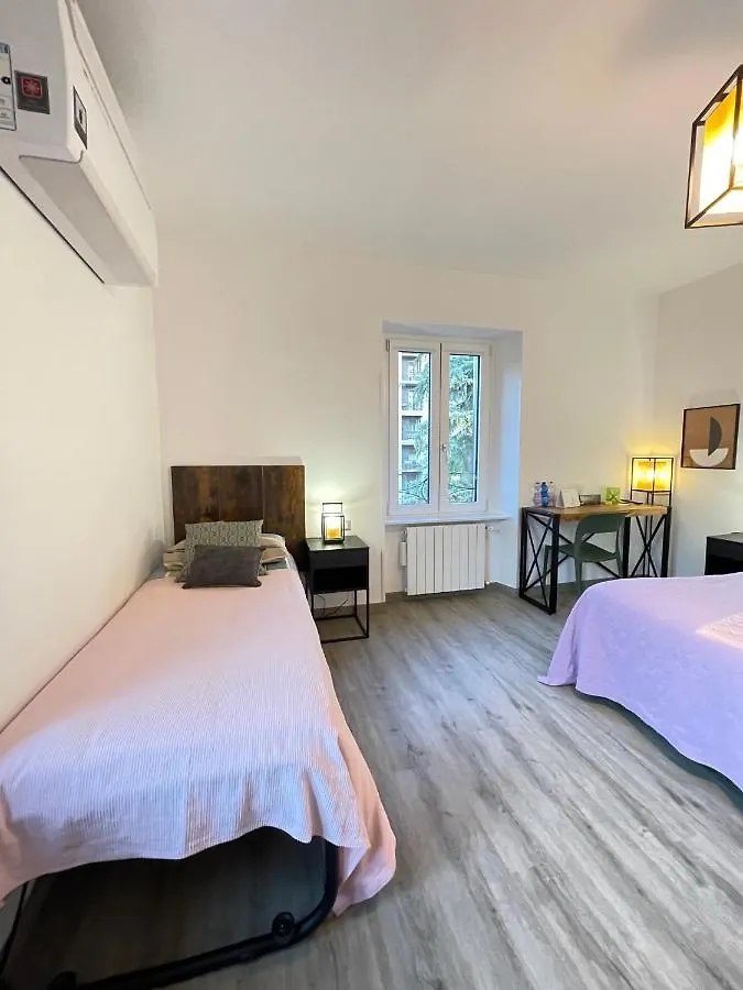 Smart Gold Apartment Elegant Style Bergamo