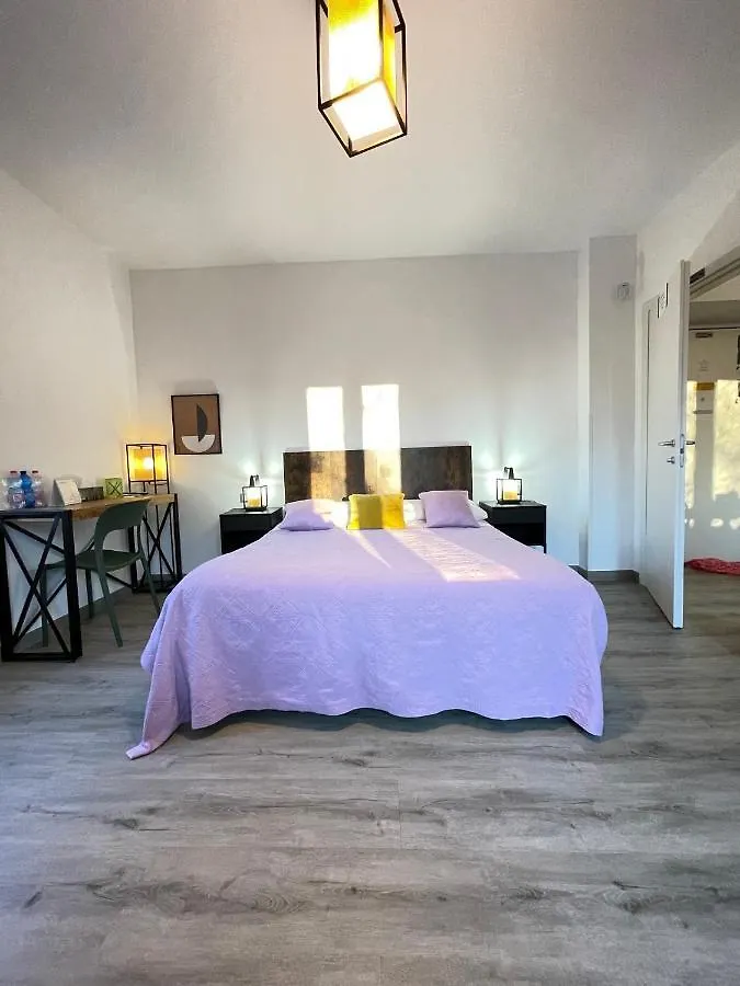 Smart Gold Apartment Elegant Style Bergamo 0*,