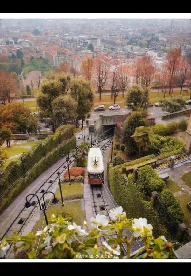 Smart Gold Apartment Elegant Style Bergamo 0*,  İtalya