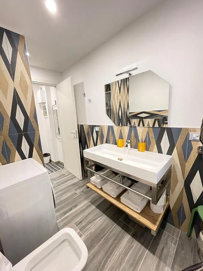Smart Gold Apartment Elegant Style Bergamo